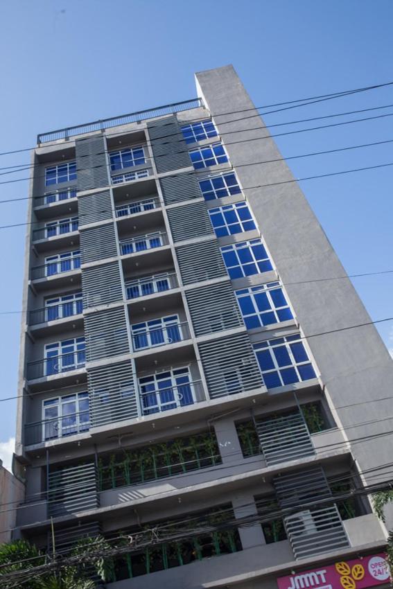 Melbourne Suites Makati City Extérieur photo