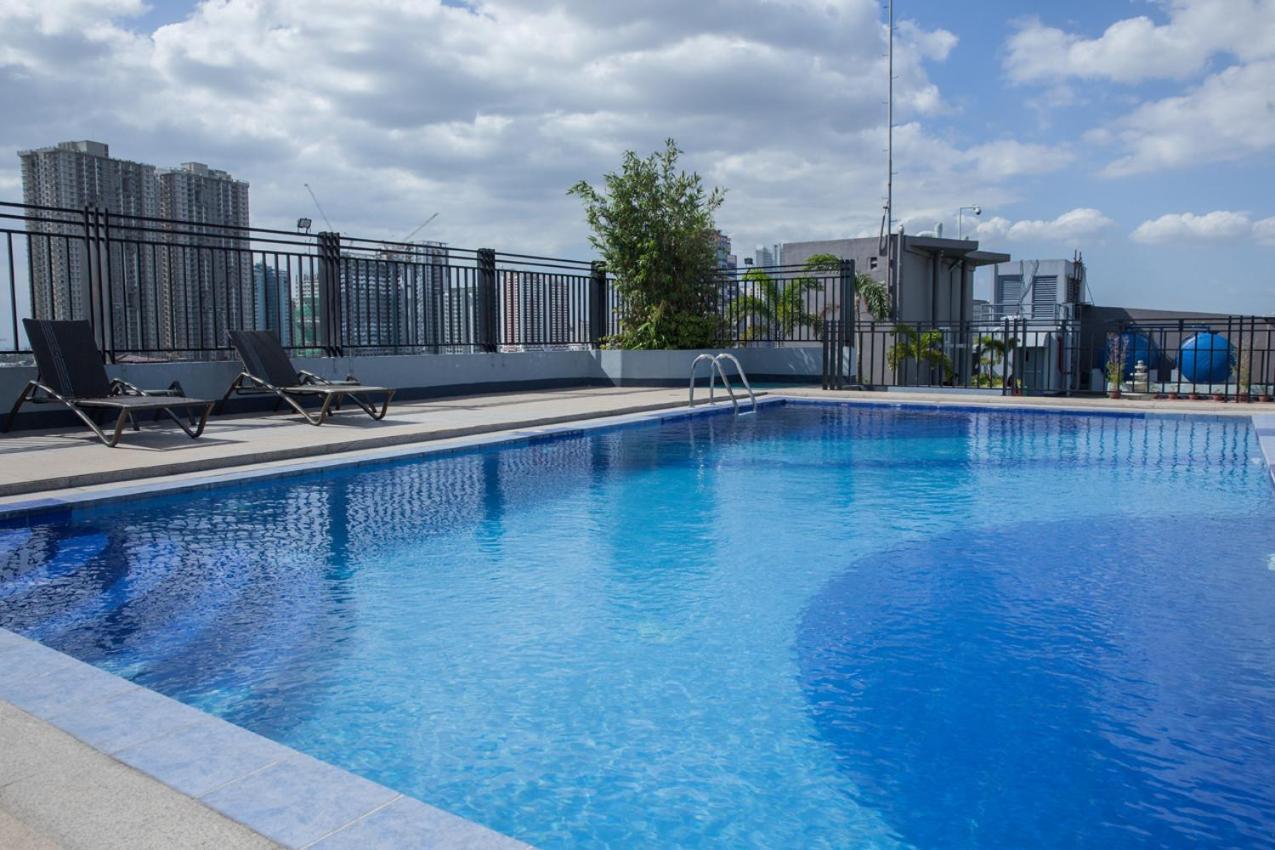 Melbourne Suites Makati City Extérieur photo