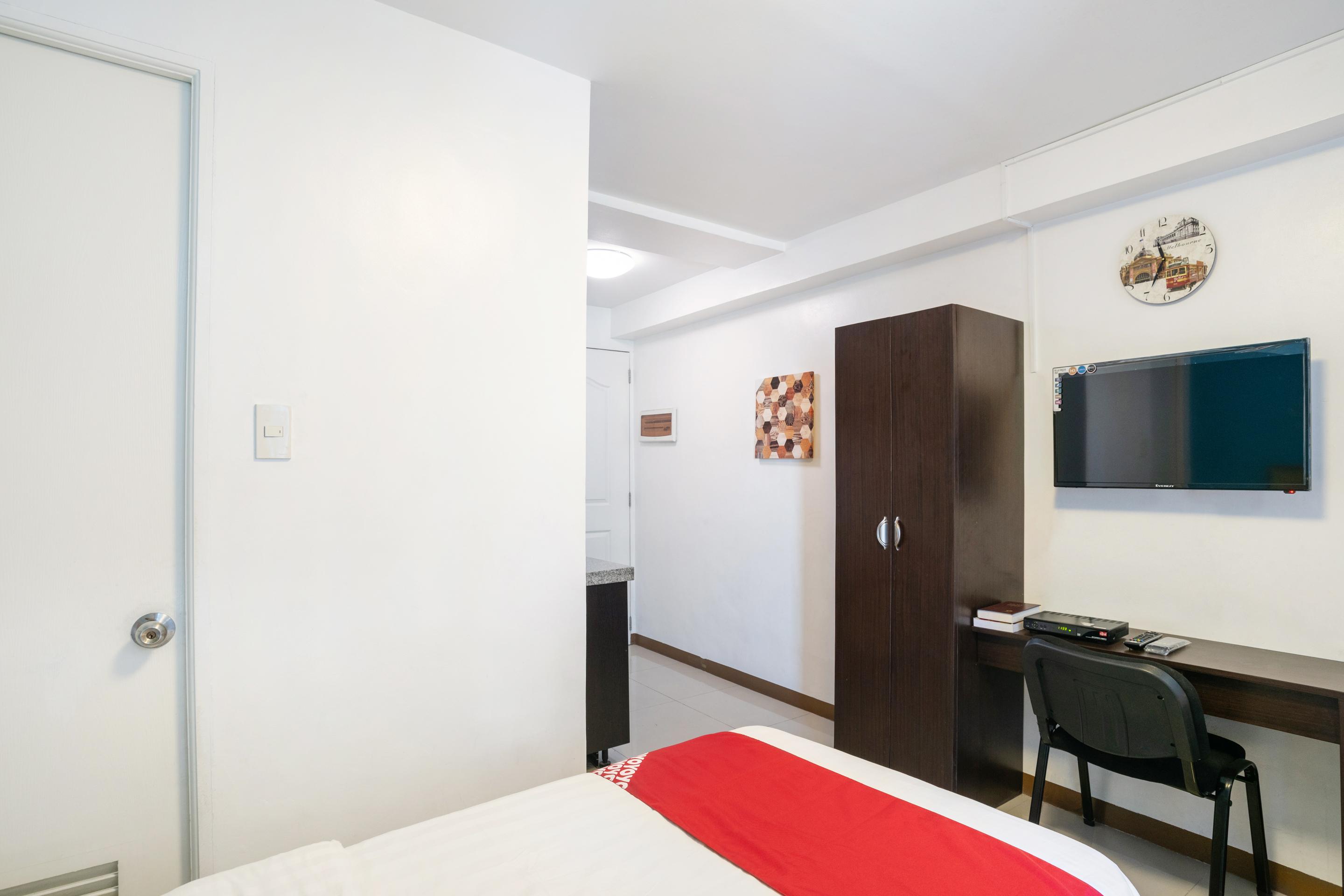 Melbourne Suites Makati City Extérieur photo