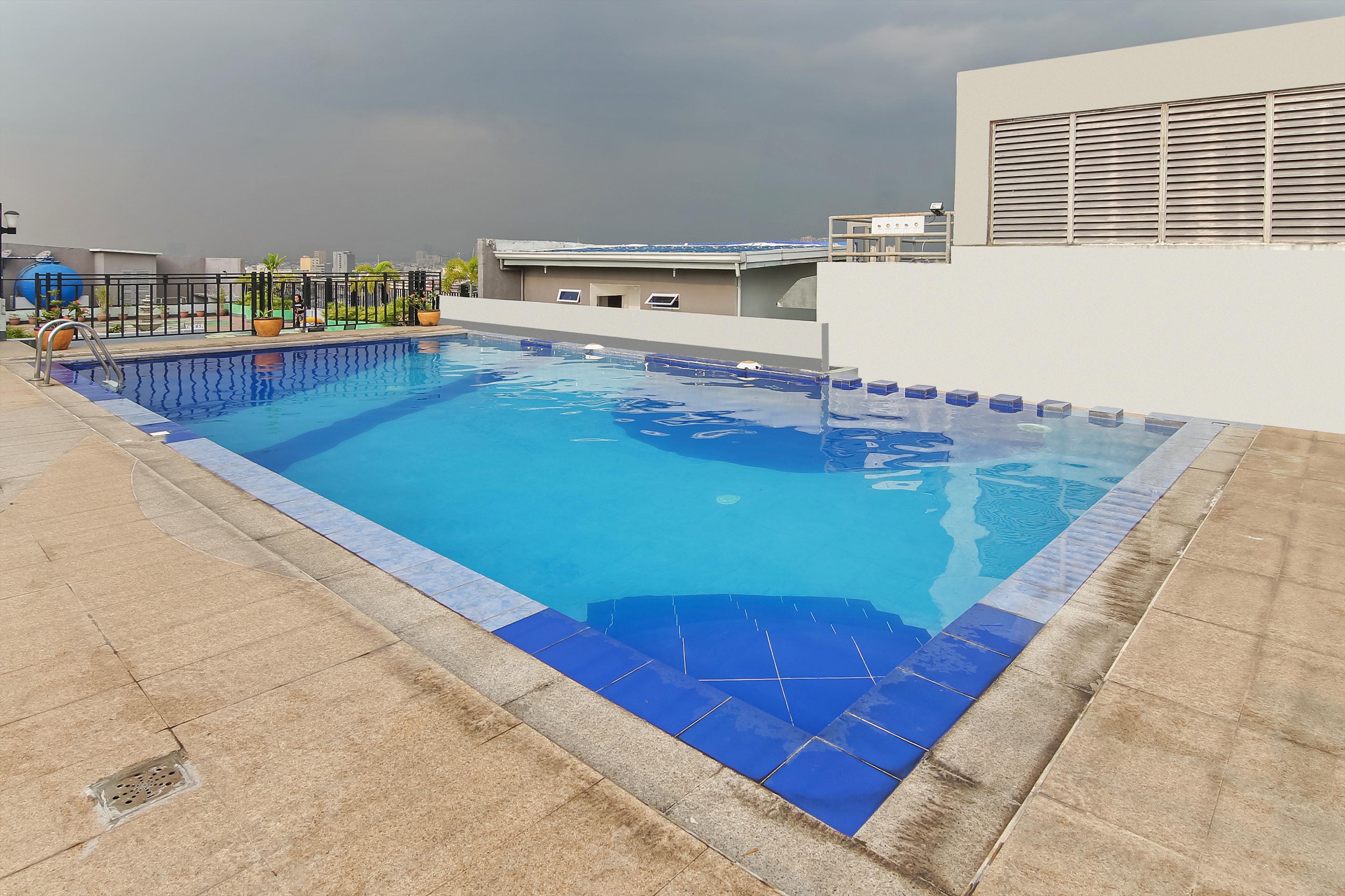 Melbourne Suites Makati City Extérieur photo